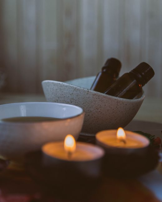 candle aromatherapy