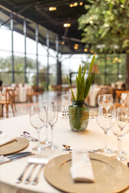 table setting decor