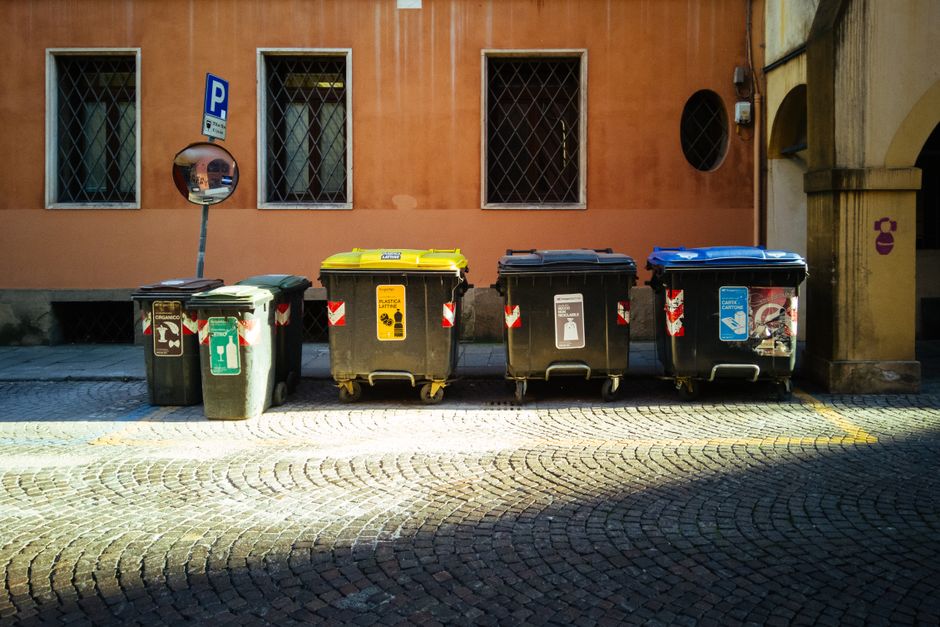 trash bin home